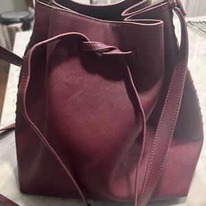 Drawstring shoulder bag